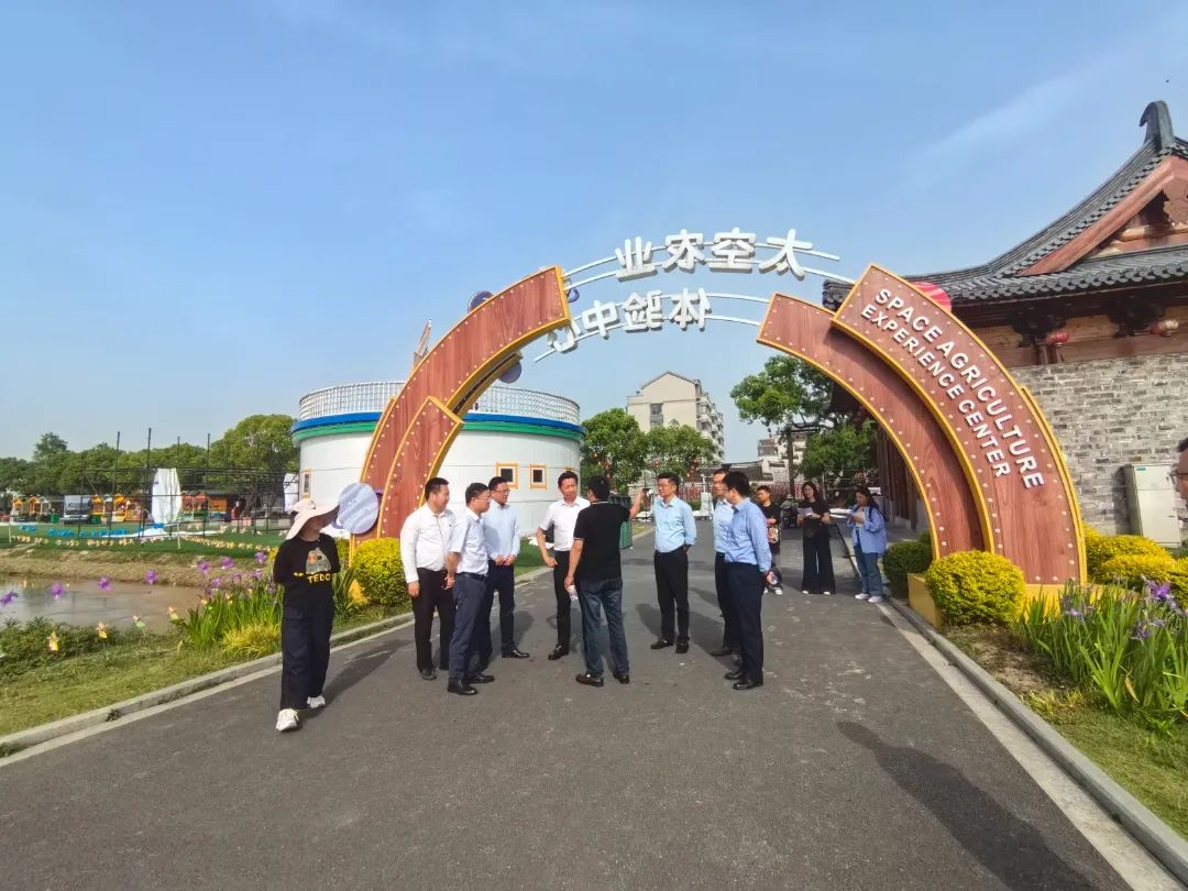 重磅！明起集团俞挺董事长陪同市供销社“一把手”马焕勇赴海曙茂新村，共探农文旅融合新篇